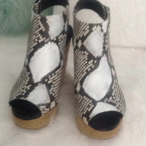 Marc Fisher Shoes - Snake skin wedge side closure 4" heel Marc Fisher Shoes - Snake skin wedge side closure 4" heel